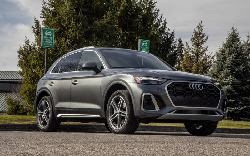 Audi Q5 55 TFSI e quattro PlugIn Hybrid 2021 SUV Drive